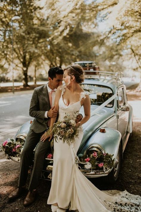 21 Vintage Wedding Ideas for Timeless Romance - A Southern Wedding Pastel Pink Wedding, Bristol Harbour, Pastel Pink Weddings, Shooting Couple, Vintage Car Wedding, Vintage Wedding Photography, Wedding Photography Tips, Vintage Vw, Foto Poses