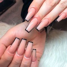 Trendy Square French Tips #trendynails  Unique and classy French manicure for your elegant look! #glaminati #nails #frenchmanicuredesigns French Tip Outline, New French Manicure, Manicure Designs, French Manicure Designs, Tip Nails, French Tip Nails, French Manicure, Manicure, Square