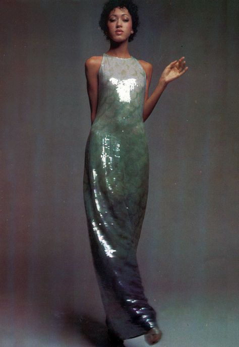 Halston in Playgirl Magazine 1974 Pat Cleveland, Halston Vintage, Halston Dress, Nyc Boutiques, Vintage Couture, 1970s Fashion, Mermaid Dress, Couture Collection, Looks Vintage