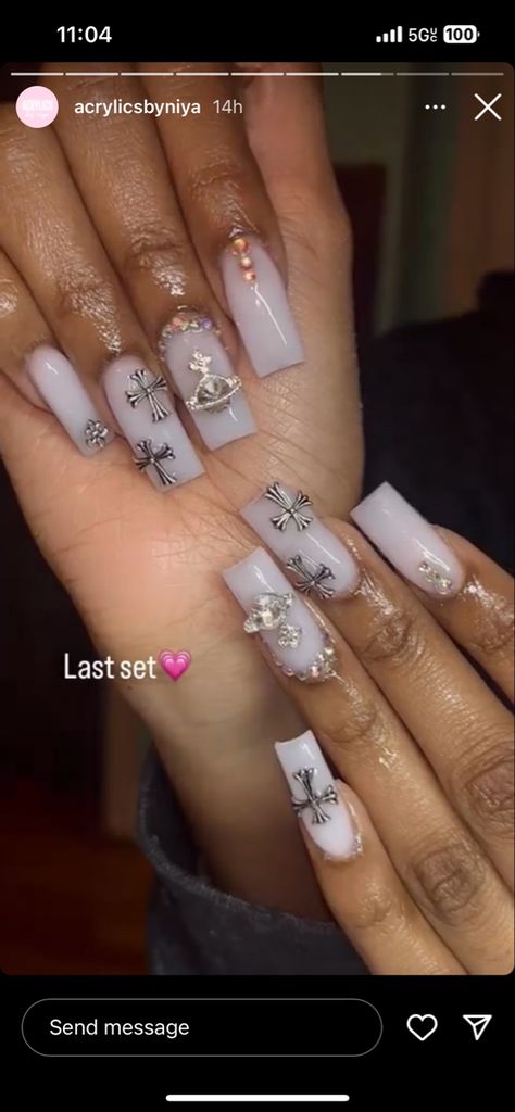 Nut White Nails With Charms, Cross Charm Acrylic Nails, Medium Length Cute Nails Acrylic, Nail Medium Coffin, Graduation Nails Medium Length, Medium Length Chrome Nails, White Nails With Planet Charm, White Base Acrylic Nails With Design, Acrylic Nail Medium Length