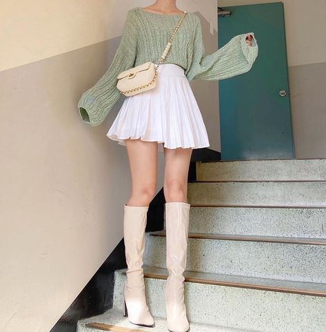 Rok Mini, Solo Trip, Kawaii Fashion Outfits, Korean Girl Fashion, Ulzzang Fashion, Green Outfit, Teenage Fashion Outfits, Korean Street Fashion, Girly Outfits