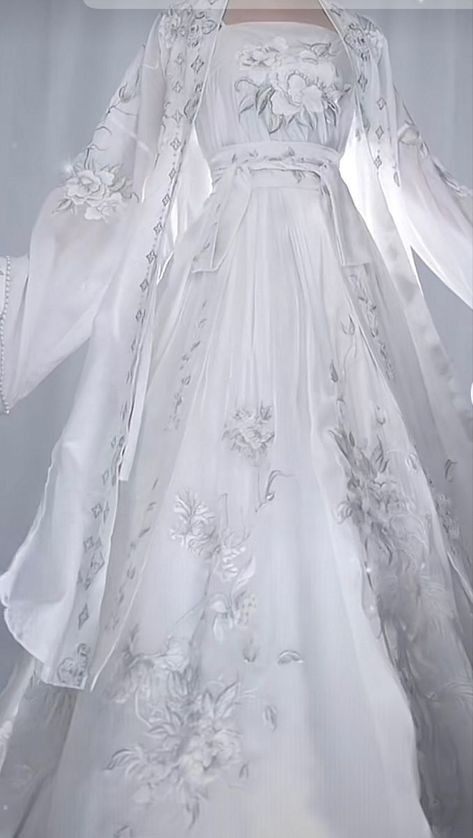 White Kimono Wedding Dress, Fairytale Prom Dress, Chinese Dress Modern, Japanese Wedding Dress, Chinese Kimono, Chinese Wedding Dress Traditional, Chinese Princess Dress, Traditional Chinese Wedding, Simple White Dress