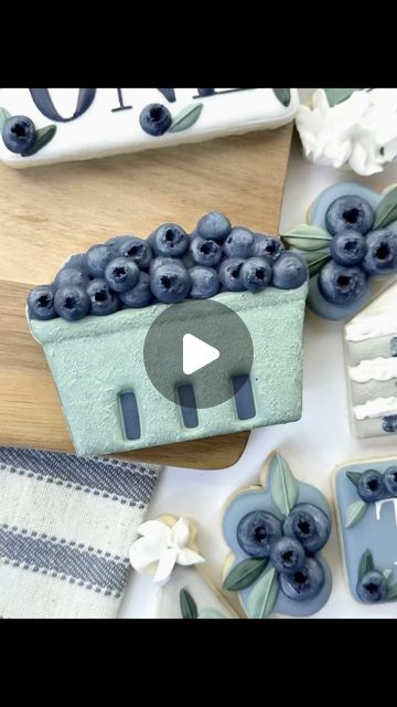 Navy Blue Royal Icing, Blueberry Cookies Decorated, Blueberry Baby Shower Cookies, Blueberry Decorated Cookies, Blueberry Sugar Cookies Decorated, Icing Cookies Tutorial, Berry Cookies, Fruit Cookies, Blueberry Cookies