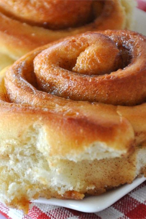 Buttermilk Cinnamon Rolls, Cinnamon Roll Icing, Buttermilk Bread, Kitchen Aid Recipes, Mixer Recipes, Buttermilk Recipes, Kid Desserts, Kitchenaid Mixer, Cinnamon Rolls Homemade