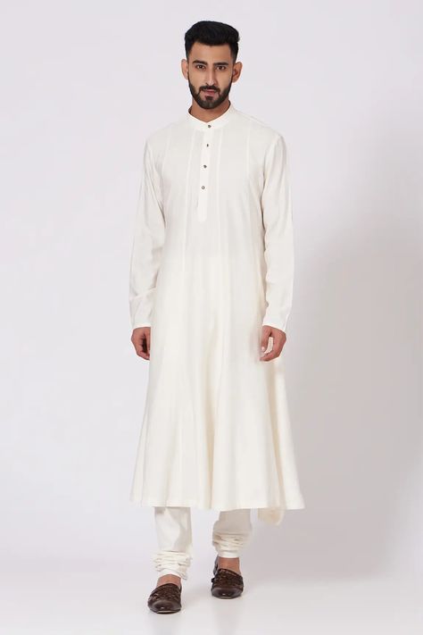 Shop for Jatin Malik White Slub Silk Anarkali Kurta And Pant Set for Men Online at Aza Fashions Men Anarkali Kurta, Ivory Anarkali, Jatin Malik, Anarkali Kurta Set, Silk Anarkali, Kurta Men, Mens Kurta Designs, Men's Ethnic Wear, White Kurta