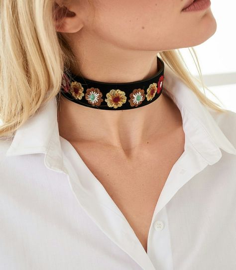 Esty Shop.com Jewellery, Embroidery Choker, Diy Choker Necklace, Fabric Choker, Black Metal Jewelry, Diy Choker, Diy Fabric Jewellery, Handmade Embroidery Designs, Embroidery Bags