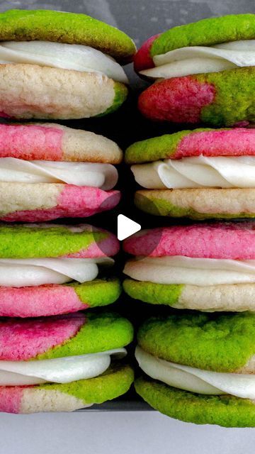 Emily | My Messy Kitchen on Instagram: "✨ Wickedly Better Together ✨ These Pink & Green Marbled Sugar Cookie Sandwiches are inspired by Wicked the movie! Made with Betty Crocker’s Sugar Cookie Mix and Rich & Creamy Vanilla Frosting, they bring the magic of Glinda and Elphaba to life. 💚💖 Catch @wickedmovie in theaters 11.22 and get baking with Betty Crocker! 🍪 #BettyMaker #BettyCrocker #BettyMakerOctober #ad #wicked" Dream Whip Cake Recipe, Wicked Cookies, Nye Snacks, Wicked Desserts, Wicked Party, Mouse A Cookie, Sugar Cookie Mix, Cookie Sandwiches, Messy Kitchen