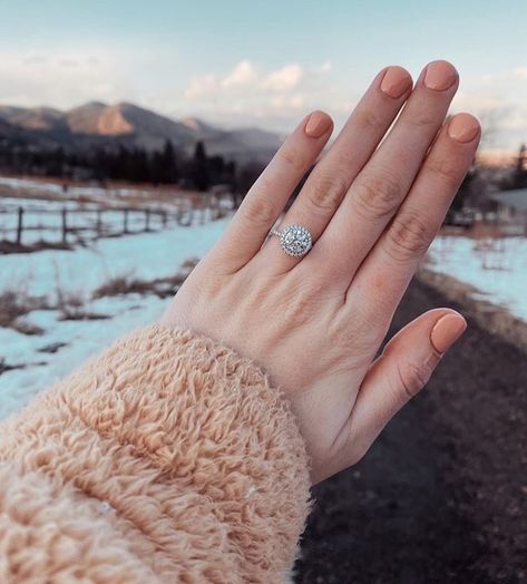 Dropping some sparkle onto your feed ✨Do you love the halo trend? . @oliviazeee Katie Betzing, Rings Aesthetic, Stunning Engagement Ring, Halo Setting, Brilliant Earth, Halo Diamond Ring, Rings Simple, Halo Rings, Rings For Her