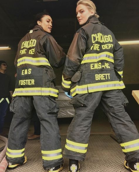 Annie Ilonzeh, Chicago Fire Cast, Kara Killmer, Chicago Crossover, Chicago Fire Department, Firefighter Paramedic, Female Firefighter, Chicago Family, Taylor Kinney