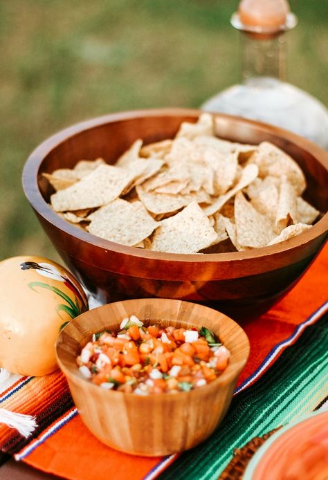 Theme Dinner Party Ideas, Mexican Theme Dinner Party, Mexican Theme Dinner, Mexican Party Ideas, Taco Bar Buffet, Theme Dinner Party, Mexican Dinner Party, La Tomatina, Themed Dinner Party