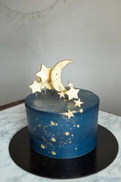 Star Moon Cake, Starry Cake, Sailor Moon Cakes, Quince Cake, Cake Elegant, Artist Cake, 25th Birthday Cakes, Galaxy Cake, Astrology Birthday