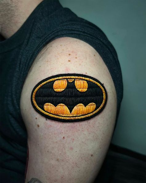 Batman Logo Tattoo, Patch Tattoos, Tattoo Upper Arm, Patch Tattoo, Hyper Realistic Tattoo, Embroidery Tattoo, Stitch Tattoo, Gothic Tattoo, New School Tattoo