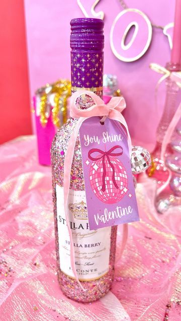 Wine Bottle Crafts Valentines Day, Galantines Gift Ideas, Valentines Day Wine Bottle Crafts, Valentines Bottle Ideas, Wine For Valentines Day, Valentine’s Day Wine Glasses, Galentines Gifts, Galentines Party, Wine Bottle Gift