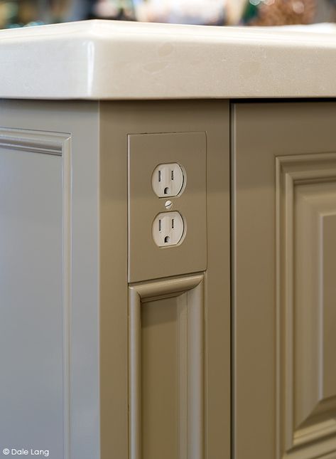 Integrated power outlets in kitchen island. Functionally smart! I love the matching plate too. Outlets In Kitchen Island, Backsplash Outlets, Cabinet Outlet, Kitchen Outlets, Penthouse Living, Kitchen Farmhouse, Kitchen Remodeling Projects, Interior Modern, Kitchen Redo