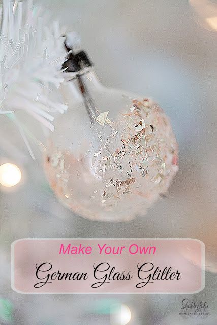 Vintage Christmas Diy, Glass Ornaments Diy, How To Make Glitter, Crafts By Season, German Glass Glitter, Glass Glitter, Glitter Crafts, Glitter Diy, Ideas Vintage