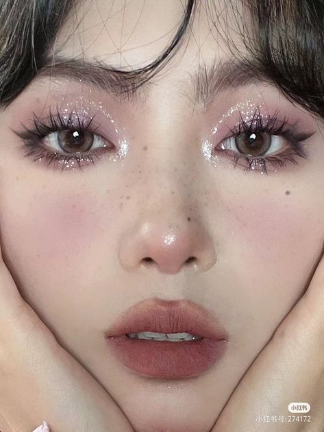 Asian Fairy Makeup, Prom Korean Makeup, Birthday Makeup Asian, Everyday Douyin Makeup, Korean Baddie Makeup, Asian Makeup Wedding, Korean Makeup On Dark Skin, Simple Birthday Makeup Look, Asian Prom Makeup