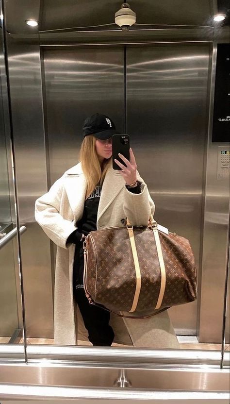 Pack your bags, baby. Louis Vuitton. Jess Hunt Outfit, Baby Louis Vuitton, Jess Hunt, Brown Clothing, Daily Outfit Inspiration, Pack Your Bags, Airport Outfit, Fitness Inspo, Monogram Canvas