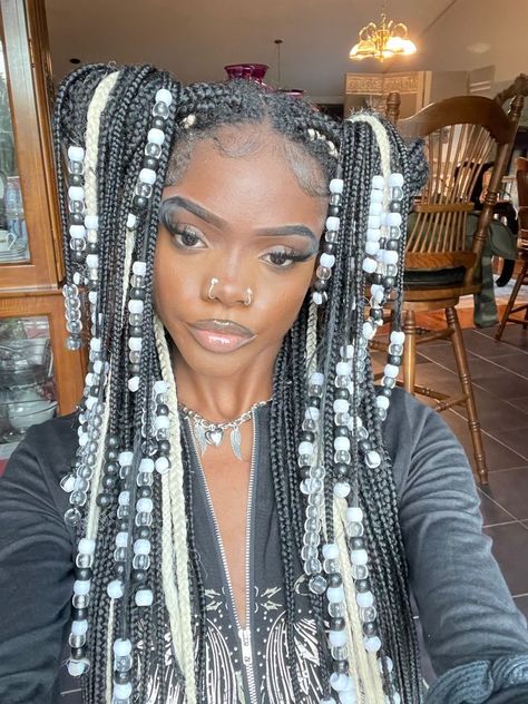 Flw me on Instagram: hearts4kelss Box Braids Hairstyles For Black Women, Cute Braided Hairstyles, Braids Hairstyles Pictures, Cute Box Braids Hairstyles, Protective Hairstyles Braids, Pretty Braided Hairstyles, Girls Hairstyles Braids, Dope Hairstyles, Braided Hairstyles For Black Women