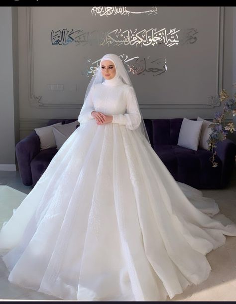 Simple Wedding Dress Hijab, Muslim Dress Wedding, Wedding Dresses Hijab, Wedding Dress Hijab, Muslim Wedding Gown, Bride Hijab, Muslimah Wedding Dress, Muslimah Wedding, Wedding Dress Types