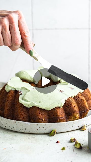 Pistachio Cake, Protein Desserts, Gluten Free Cakes, Refined Sugar Free, Refined Sugar, Bundt Cake, Healthy Dessert, Pistachio, The Recipe