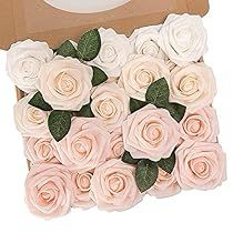 Diy Wedding Bouquets, Home Flower Arrangements, Wrist Flowers, Bridal Shower Centerpieces, Foam Roses, Diy Wedding Bouquet, Wedding Cake Decorations, Flower Packaging, Artificial Roses