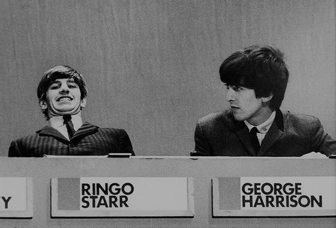 Ringo Star, Beatles Funny, Guys Trip, Personajes Studio Ghibli, Beatles George, Bug Boy, Beatles Photos, Beatles Pictures, Something In The Way