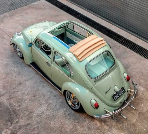 Beatles Car, Kombi Trailer, Volkswagen Beetle Vintage, T1 Bus, Vw Sedan, Old Vintage Cars, Vw Beetle Classic, Vw Vintage, Vintage Volkswagen