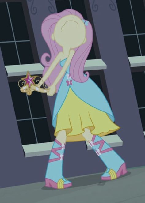 Fall Formal Outfits, Fluttershy Equestria, Big Crown, My Little Pony Equestria, Outfits Female, My Little Pony Comic, Girl Movies, Formal Outfits, Fairytale Dress