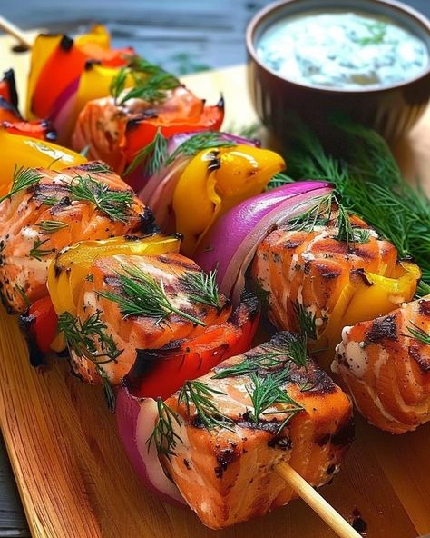 Recipes Cookery | 🌟 Grilled Salmon Skewers with Creamy Dill Yogurt Sauce 🌟 | Facebook Fish Skewers, Dill Yogurt Sauce, Salmon Dinner Recipes, Salmon Skewers, Salmon Fillet, Skewer Recipes, Salmon Dinner, Fish Recipes Healthy, Food Photography Inspiration