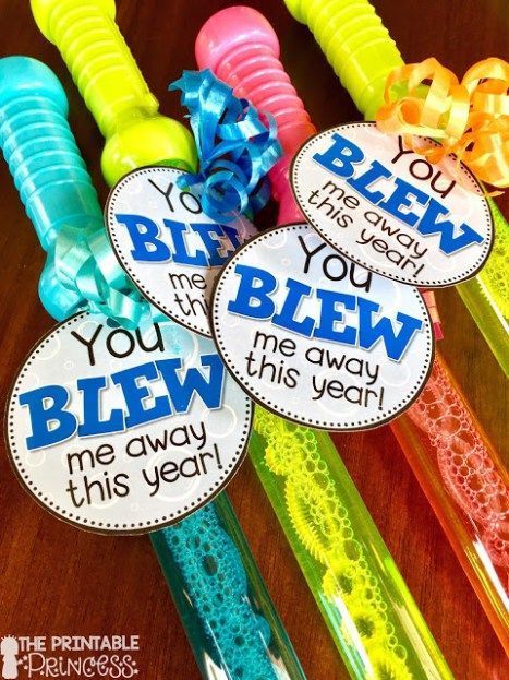 Students Gift Ideas, Kindergarten Graduation Party, Mini Erasers, End Of Year Party, Gifts For Students, Pre K Graduation, Preschool Gifts, Preschool Graduation, Free Gift Tags