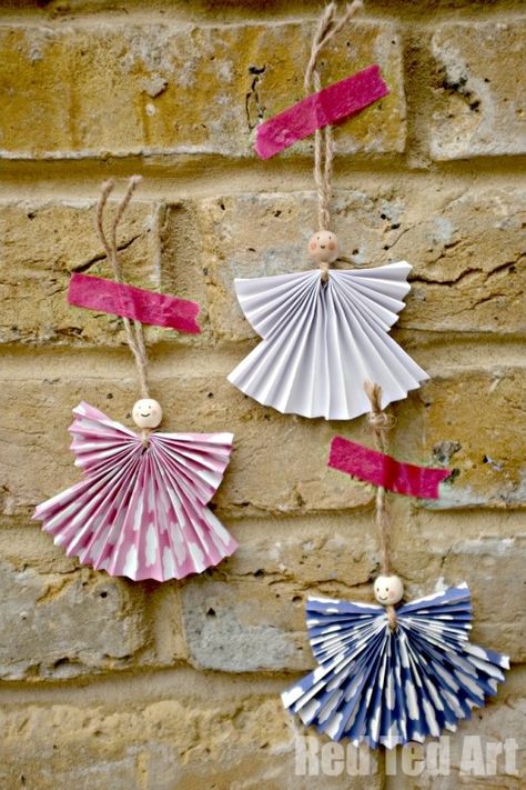 Paper Fan Angel Craft - these are adorable and can be made small for tree ornaments or BIG as Christmas Decorations for the wall  #Angel #Angelornament #paperangel #angelcrafts #angelcraft #diyAngel Angel Ornaments Diy, Paper Angel, Deco Table Noel, Christmas Crafts For Kids To Make, Ornament Diy, Christmas Tree Decorations Diy, Angel Crafts, Paper Ornaments, Easy Christmas Crafts