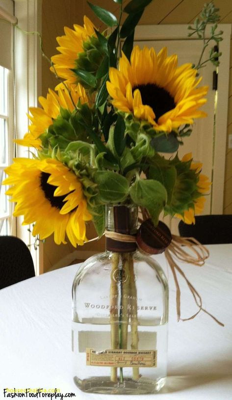 14 Creatively Fun DIY Ideas You Can Make With Whiskey Bottles Diy Christmas Decorations Dollar Store, Sunflower Table, Thanksgiving Kids Table, Sunflower Centerpieces, Liquor Bottle Crafts, Diy Thanksgiving, Adult Halloween Party, Sunflower Decor, Thanksgiving Kids