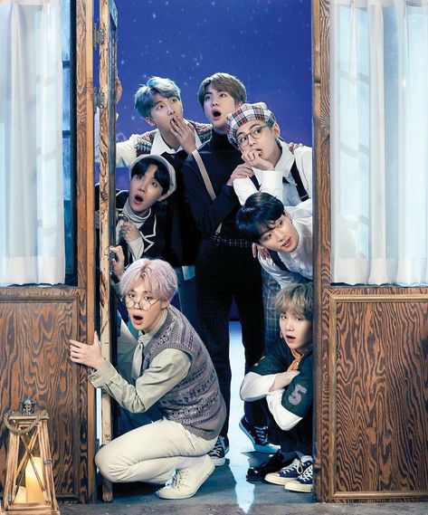 BTS 5th Muster (Magic Shop) Suga Rap, Bts Group Picture, Bts Group Photos, Mia 3, Bts Aesthetic Pictures, Magic Shop, Bts Group, Young Men, I Love Bts