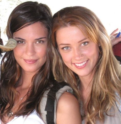 Odette Annable Amber Heard No Makeup, Amber Heard Makeup, Amber Heard Hair, Odette Annable, Lgbt Love, No Makeup, Female Actresses, Amber Heard, Beauty And Fashion