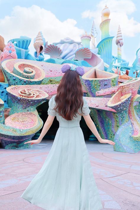 Disney Tokyo Outfit, Tokyo Outfits, Japan Outfits, Disney Tokyo, Photo Recreation, Disney Sea, Travel Pictures Poses, Tokyo Disney Sea, Tokyo Disney