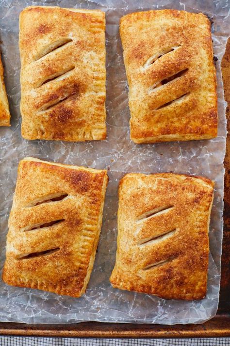 Healthy Mcdonalds, Mcdonalds Apple Pie, Irish Apple Cake, Recipe Art, Bigger Bolder Baking, Baking Cookbooks, Classic Apple Pie, Easy Puff Pastry, Apple Pie Recipe