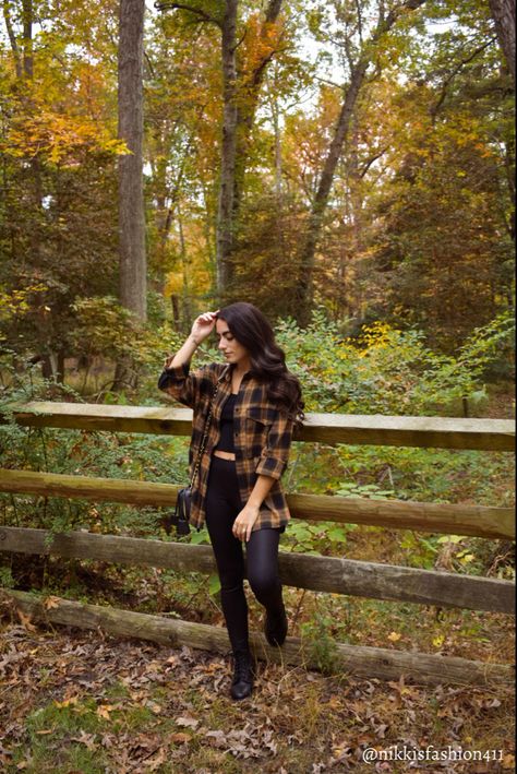 Leggings With Flannel Outfits, Womens Combat Boots Outfit, Leggings And Flannel Outfit, Edgy Winter Outfits, Dress With Combat Boots, Seattle Grunge, Combat Boot Outfit, Doc Martens Outfit, Grow Flowers