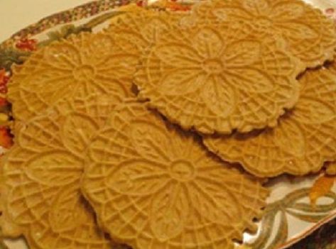 Brown Sugar Cookie Recipe, Pizzelle Cookies, Pizzelle Recipe, Italian Butter Cookies, Italian Cookie Recipes, Clam Recipes, Cherry Recipes, Italian Cookies, Italian Recipes Authentic