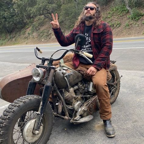 Outdoorsmen Style, Jason Momoa Shirtless, Burly Men, Scrambler Custom, Мотоциклы Cafe Racers, Outfit Hombre, Custom Chopper, Biker Lifestyle, Moto Vintage