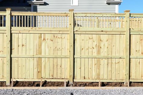 Extra steps are necessary when installing a 6 foot tall wind-resistant privacy fence as opposed to installing a fence in an area with mild winds. The broad flat surface of a... Standing Hammock, Fence Plants, Privacy Fence Designs, The Family Handyman, Lattice Fence, Types Of Fences, Building A Fence, Front Yard Fence, Privacy Fences