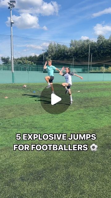 Football Footwork Drills, Travel Soccer, Soccer Practice Drills, Football Fitness, Soccer Academy, Football Workouts, Football Drills, Soccer Practice, Soccer Skills