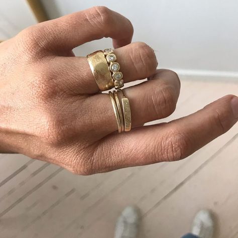 Three Diamond Ring, Ring Stack, Gold Ring Stack, Bling Rings, Looks Chic, Jewelry Inspo, Dream Jewelry, Pretty Jewellery, Unique Engagement Rings