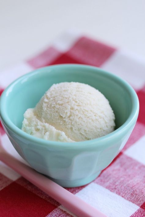 Julie's vanilla soy milk vanilla ice cream looks so creamy and delicious!  via @Julie_Hasson Soy Milk Ice Cream Recipe, Soy Milk Ice Cream, Vegan Vanilla Ice Cream, Vegan Ice Cream Recipe, Ice Cream Mixture, Milk Ice Cream, Ice Cream Makers, Plant Strong, Ice Cream Recipe