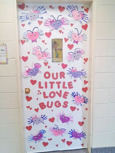 Love Bugs Classroom Door - Featured in 27 Valentine's Day Classroom Door Decorating Ideas {OneCreativeMommy.com} Valentines Door Decorations Classroom, Valentines Classroom Door, Holiday Classroom Doors, Valentine Bulletin Boards, Valentines Day Bulletin Board, Valentine Door Decorations, School Door Decorations, February Crafts, Holiday Classroom