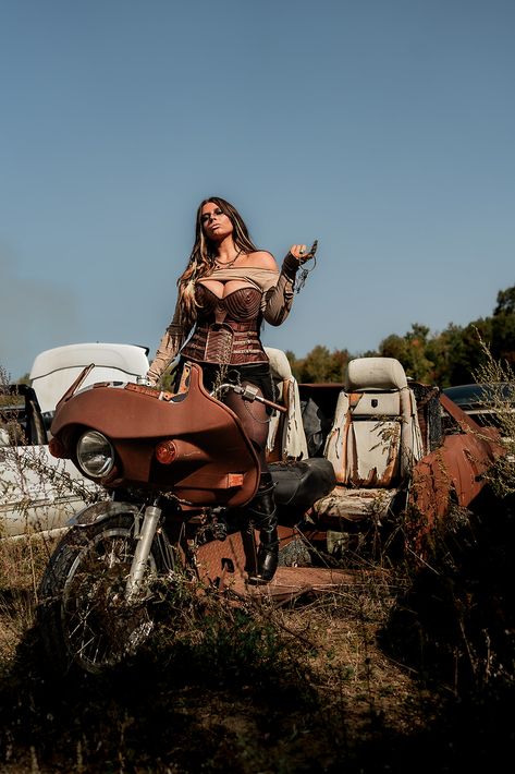 Group Photoshoot in a Junk Yard Wasteland Apocalypse | Shot By: Random Acts Of Candid Instagram @sasha__fierce Junkyard Photoshoot, Photoshoot Black Women, Group Photoshoot, Junk Yard, Sasha Fierce, Halloween Photoshoot, Senior Photos, Mood Board, Black Women