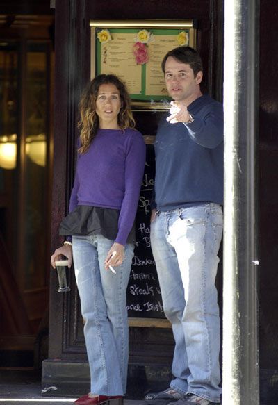 Sarah Jessica Parker Street Style 90s, Sarah Jessica Parker Street Style 2023, Sarah Jessica Parker 90s, Sarah Jessica Parker And Matthew, Sarah Jessica Parker Street Style, Sarah Jessica Parker Style, Sara Jessica Parker, Matthew Broderick, Hollywood Couples