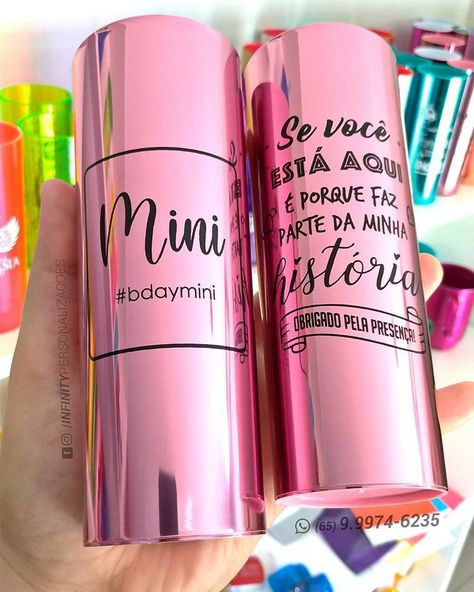 Aqui você encontra os melhores produtos, com as melhores artes para brindar os melhores momentos de sua vida! #vemprainfinity Party Trends, Tropical Party, 15th Birthday, Pink Parties, Girls Party, Party Girls, 30th Birthday, Holidays And Events, Pool Party