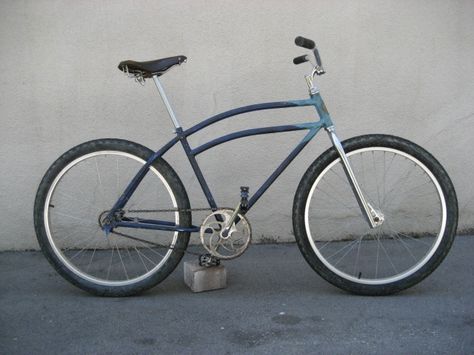 clunker Klunker Bike, Fat Tire Bicycle, Vintage Mountain Bike, Cycling Inspiration, Retro Bikes, Rat Rod Bike, Cruiser Bikes, Off Road Bikes, Bmx Bicycle