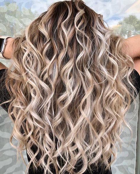 behindthechair.com on Instagram: “* Have you seen THIS!?!!! WOW! ... by @hellobalayage 👉 CLICK LINK IN BIO 👈 For Fall #Balayage + #Moneypiece tips from Mallery @gkhair…” Balayage Blonde, Brown Hair With Blonde Highlights, Fishtail Braid, Ceramic Hair, Hot Hair Styles, Hair Styler, Brown Blonde Hair, Summer Hair Color, Hair Curlers