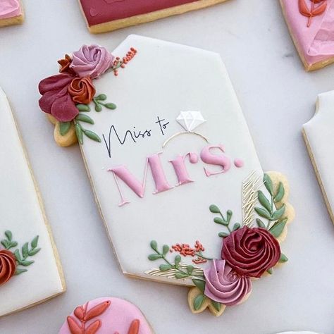 Wedding Cookies Decorated, Shape Cookies, Wedding Shower Cookies, Bachelorette Cookies, Wide Photo, Anniversary Cookies, Bridal Cookies, Monogram Cookies, Rose Cookies